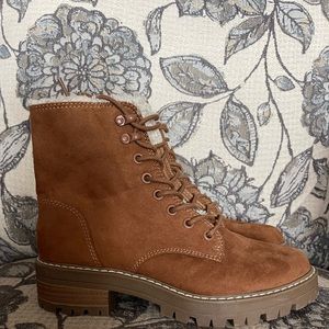Universal Thread Tessie Sherpa Hiking Boots Faux Suede Leather Cognac Si…